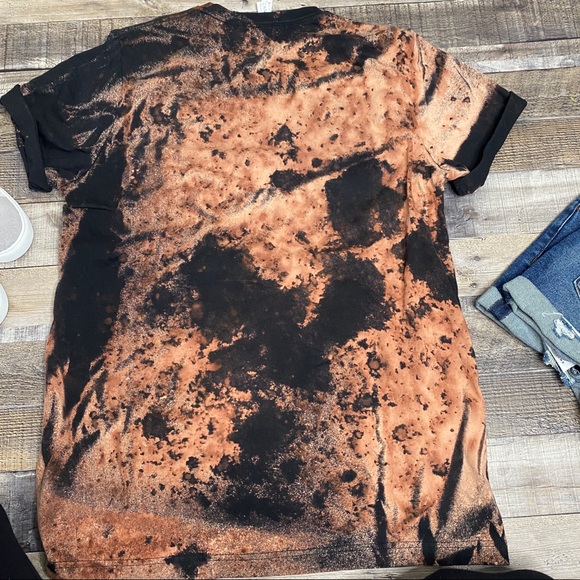 Be Kind Tie Dye Bleach Dye Tee Size XL - Picture 4 of 6